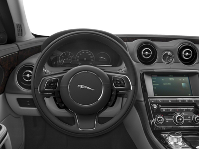2016 Jaguar XJ R-Sport