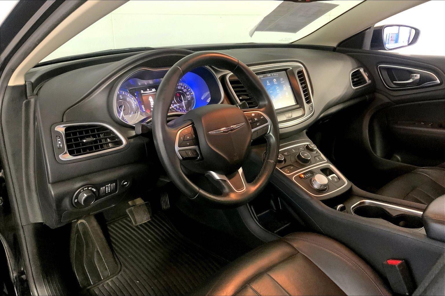 2017 Chrysler 200 Limited Platinum