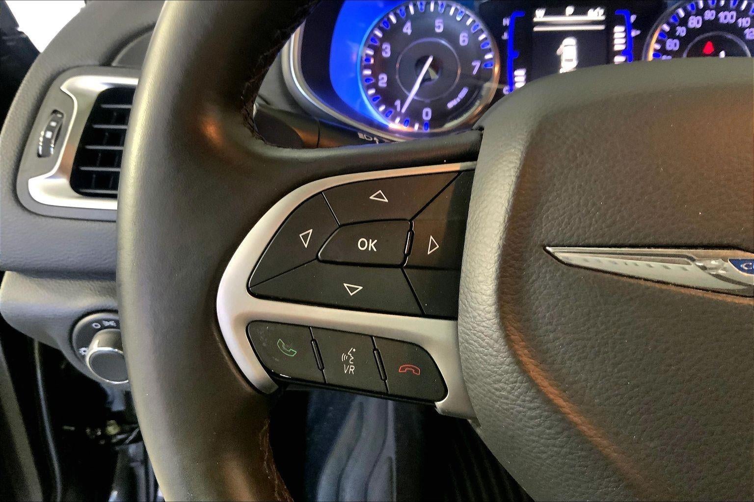 2017 Chrysler 200 Limited Platinum