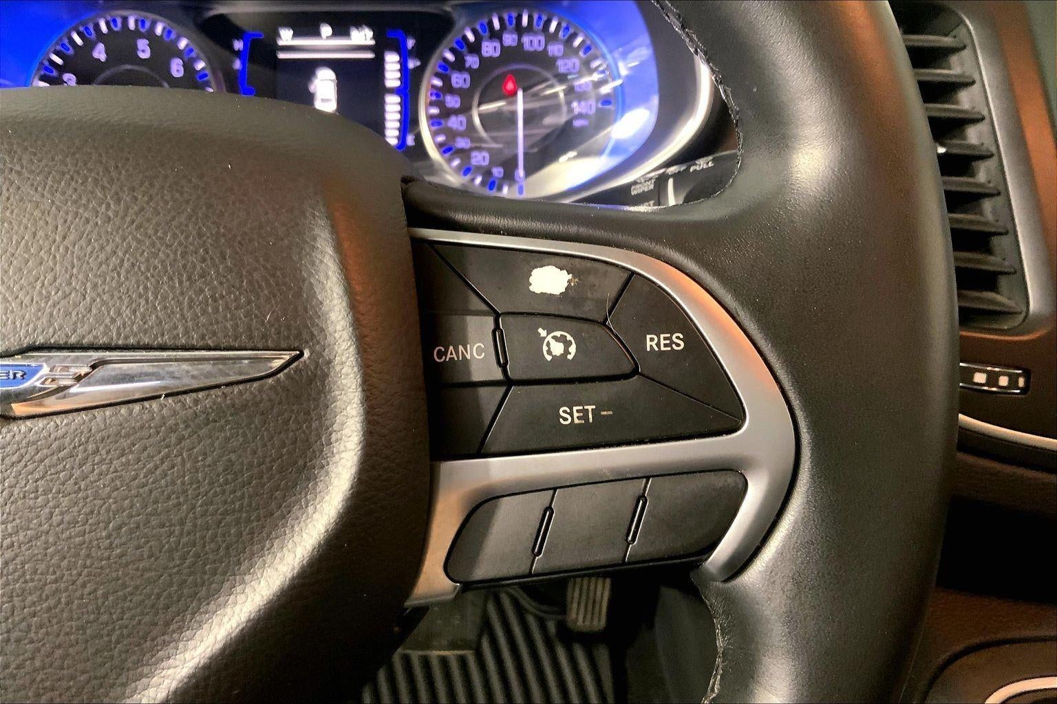 2017 Chrysler 200 Limited Platinum