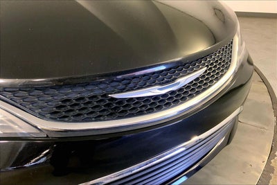 2017 Chrysler 200 Limited Platinum