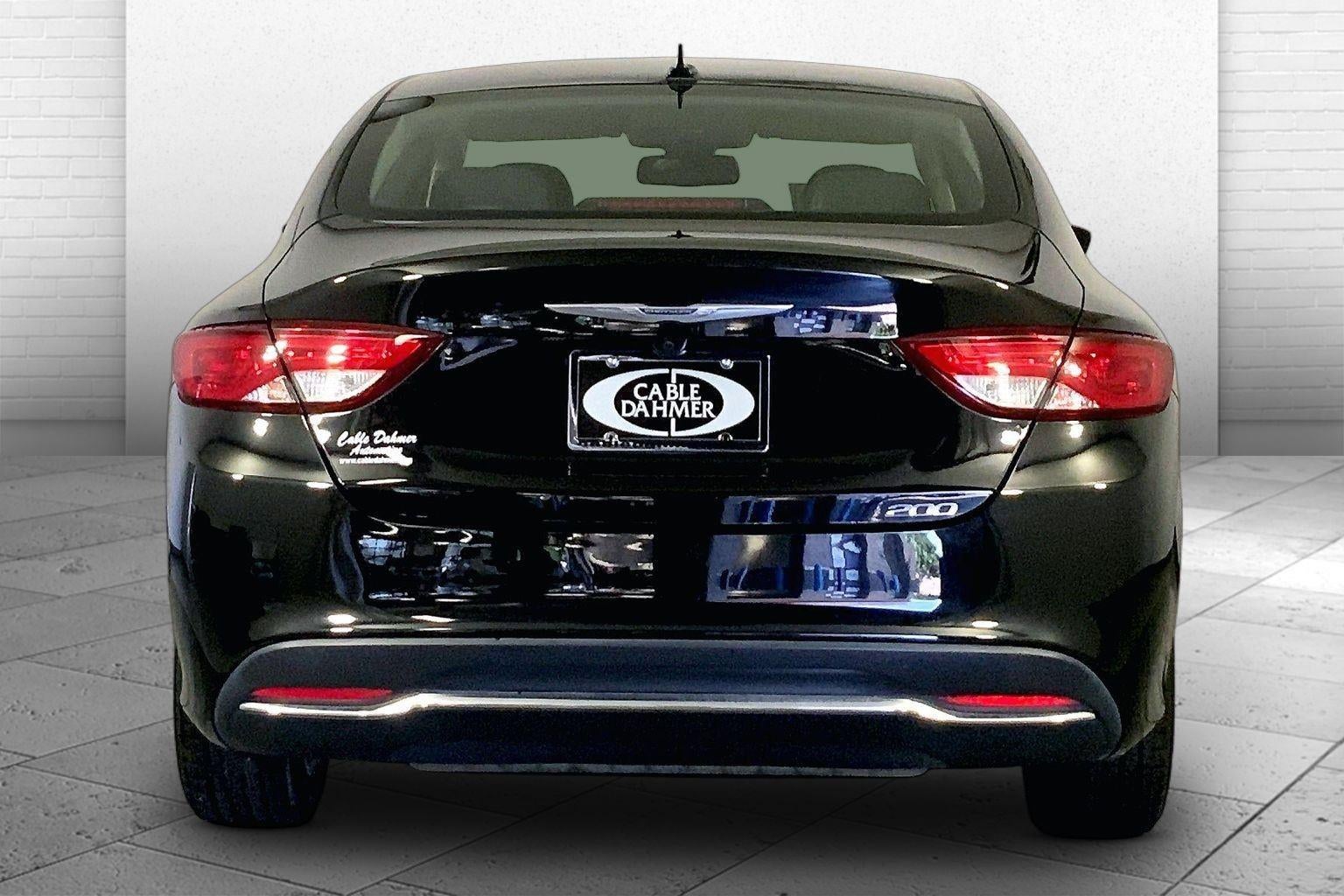 2017 Chrysler 200 Limited Platinum