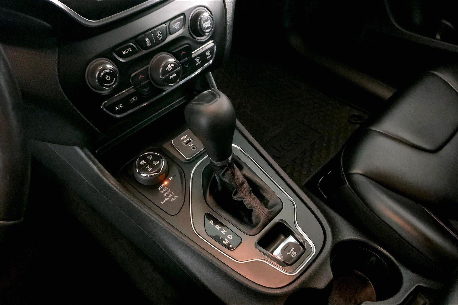 2020 Jeep Cherokee Trailhawk