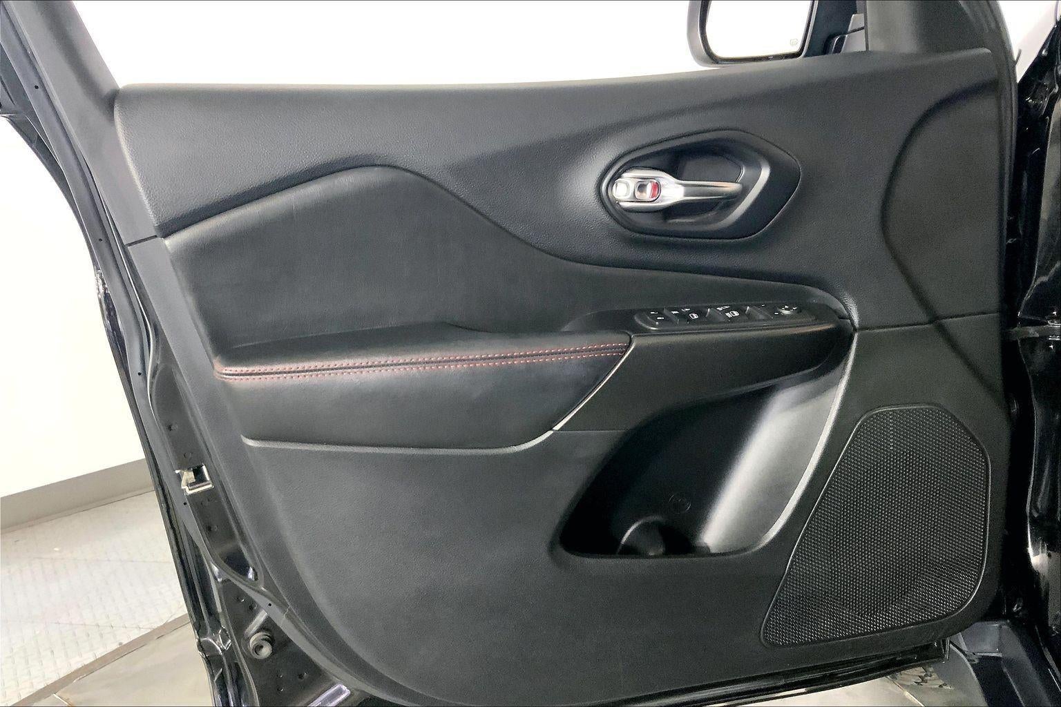 2020 Jeep Cherokee Trailhawk