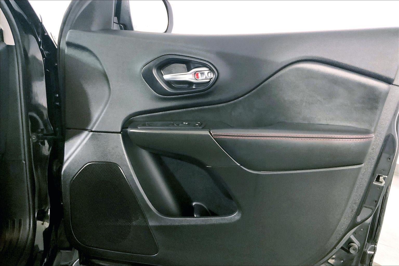 2020 Jeep Cherokee Trailhawk