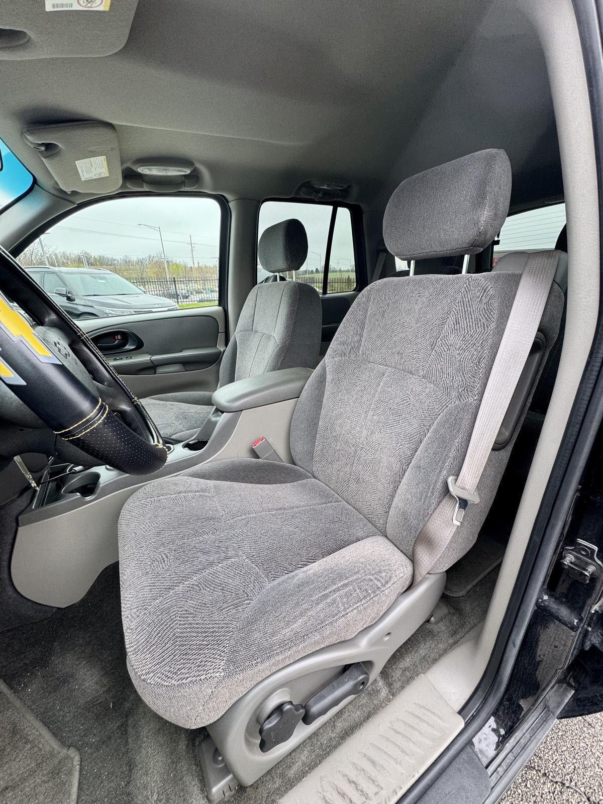 2004 Chevrolet TrailBlazer LS