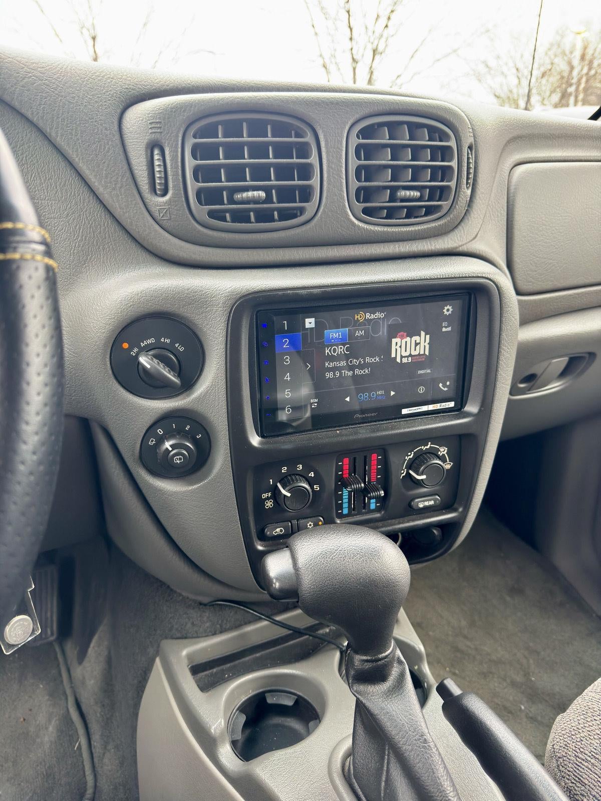 2004 Chevrolet TrailBlazer LS