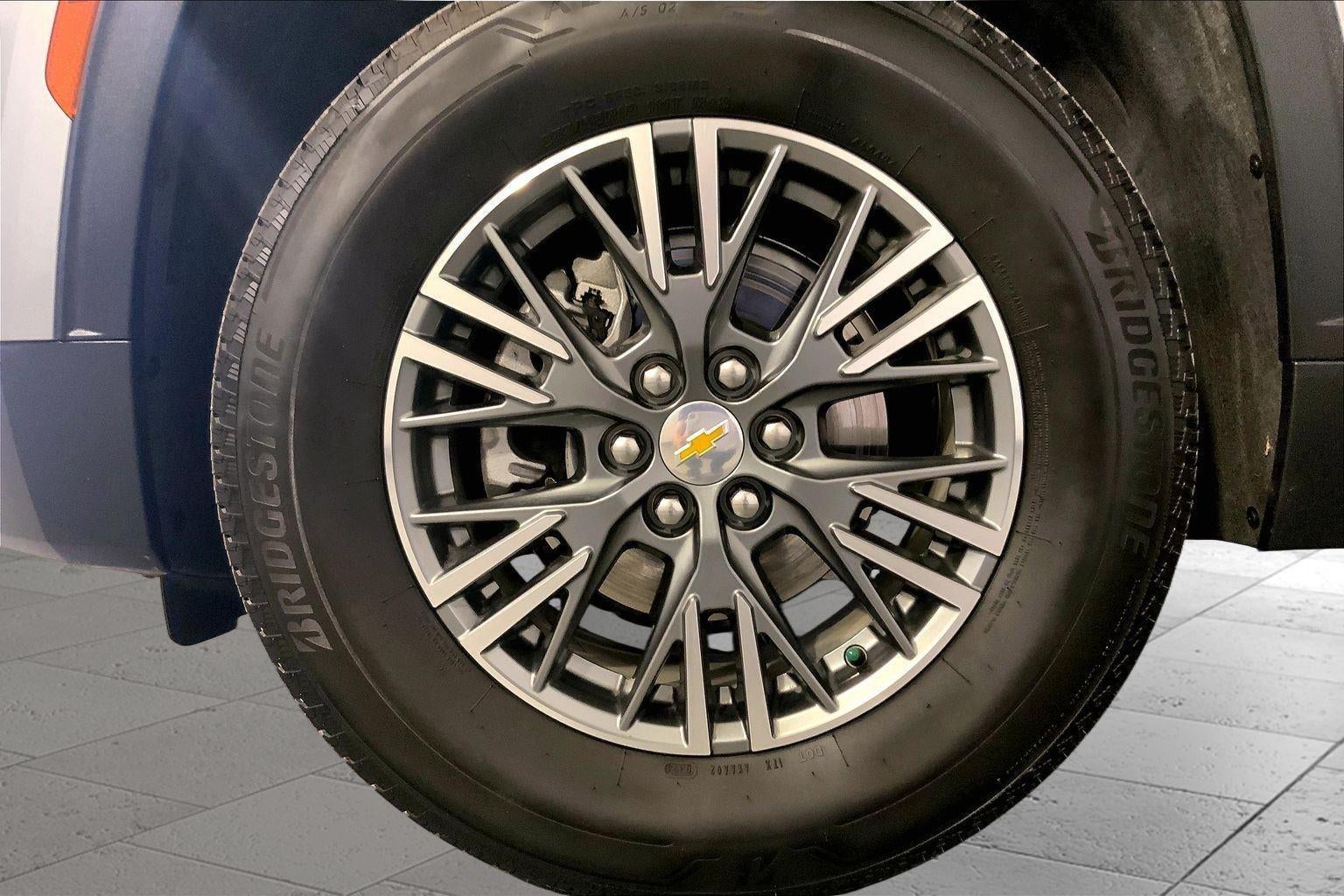 2024 Chevrolet Traverse FWD LT