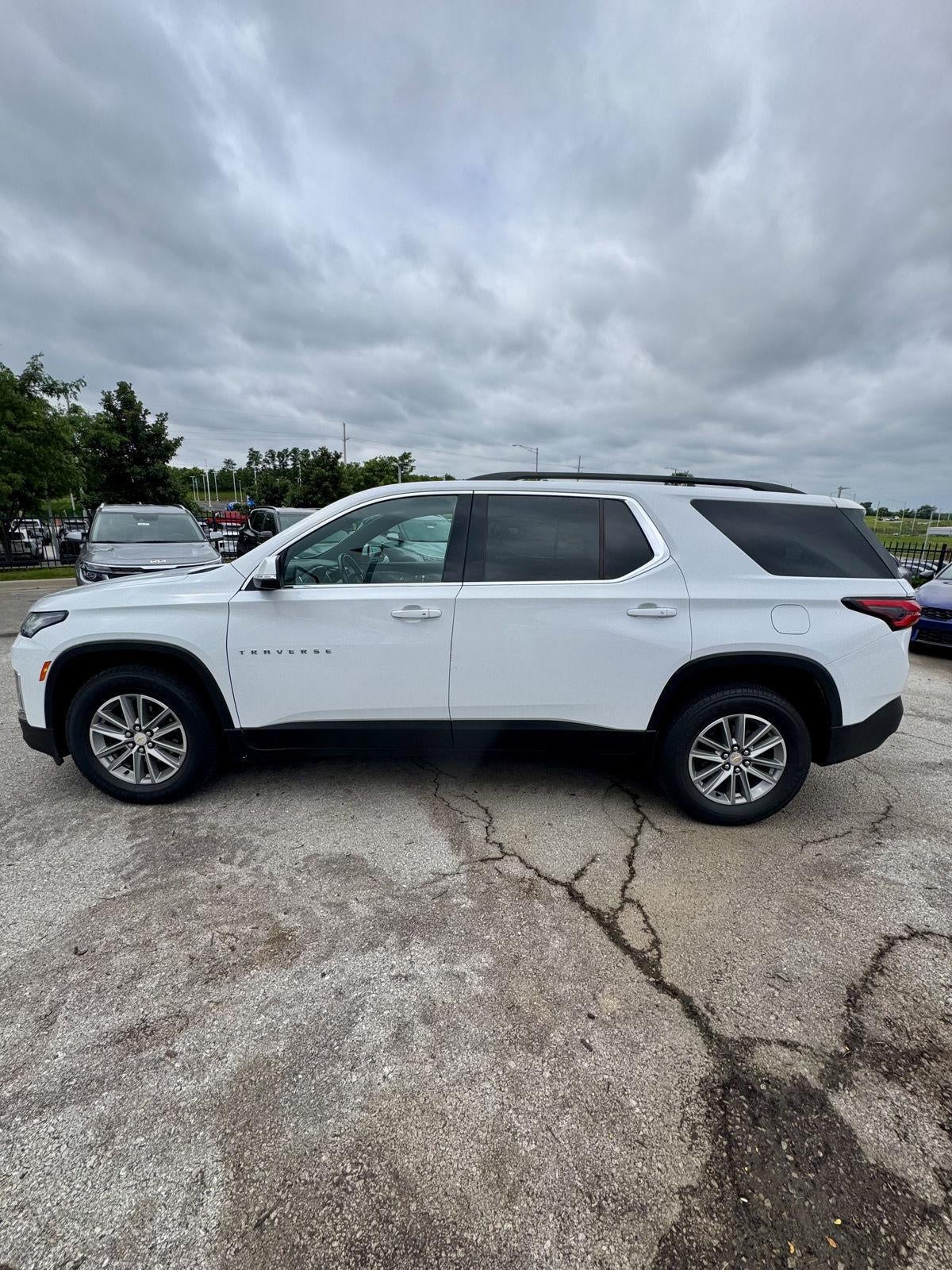 2022 Chevrolet TRAVERSE LT CLOTH