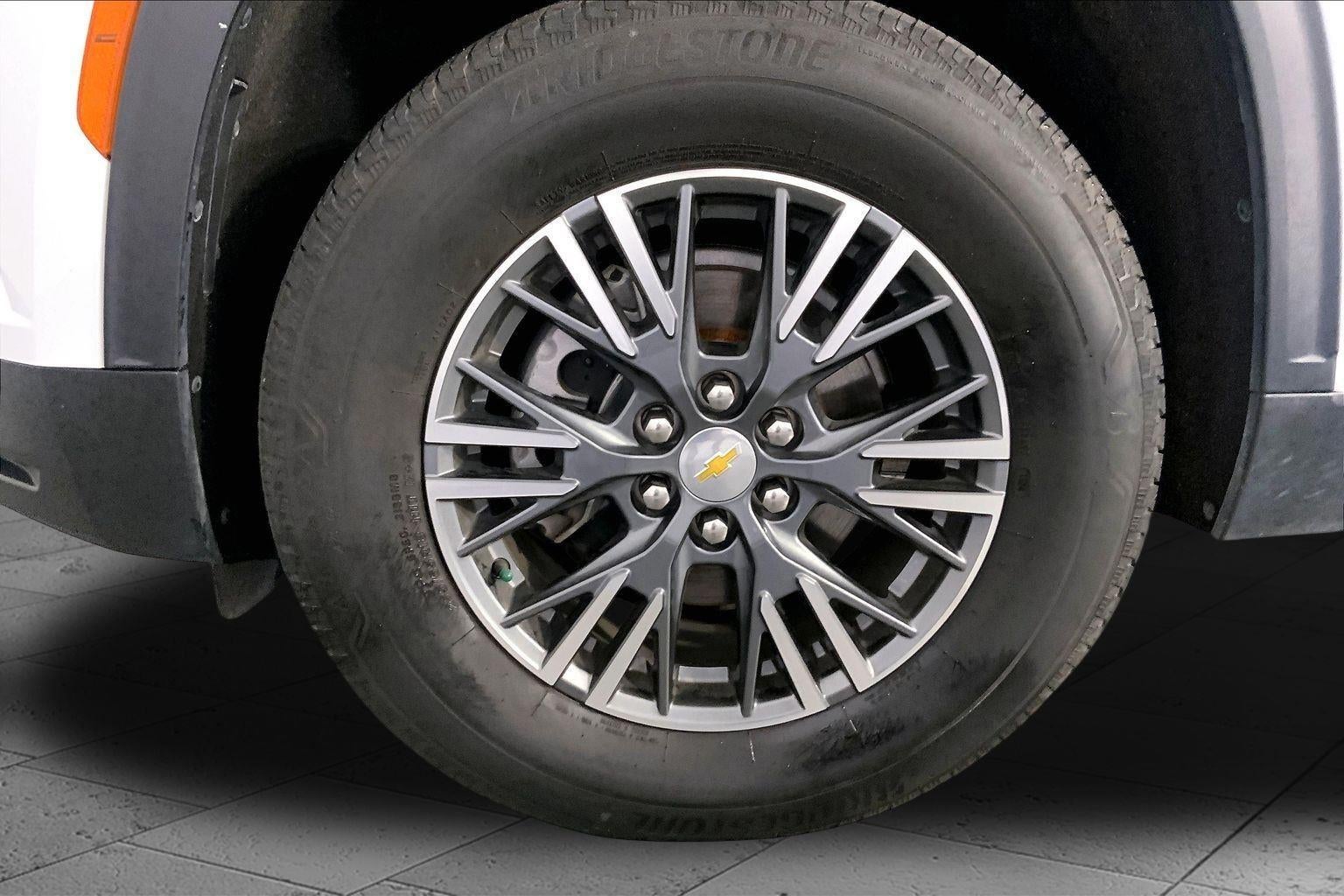 2024 Chevrolet Traverse AWD LT