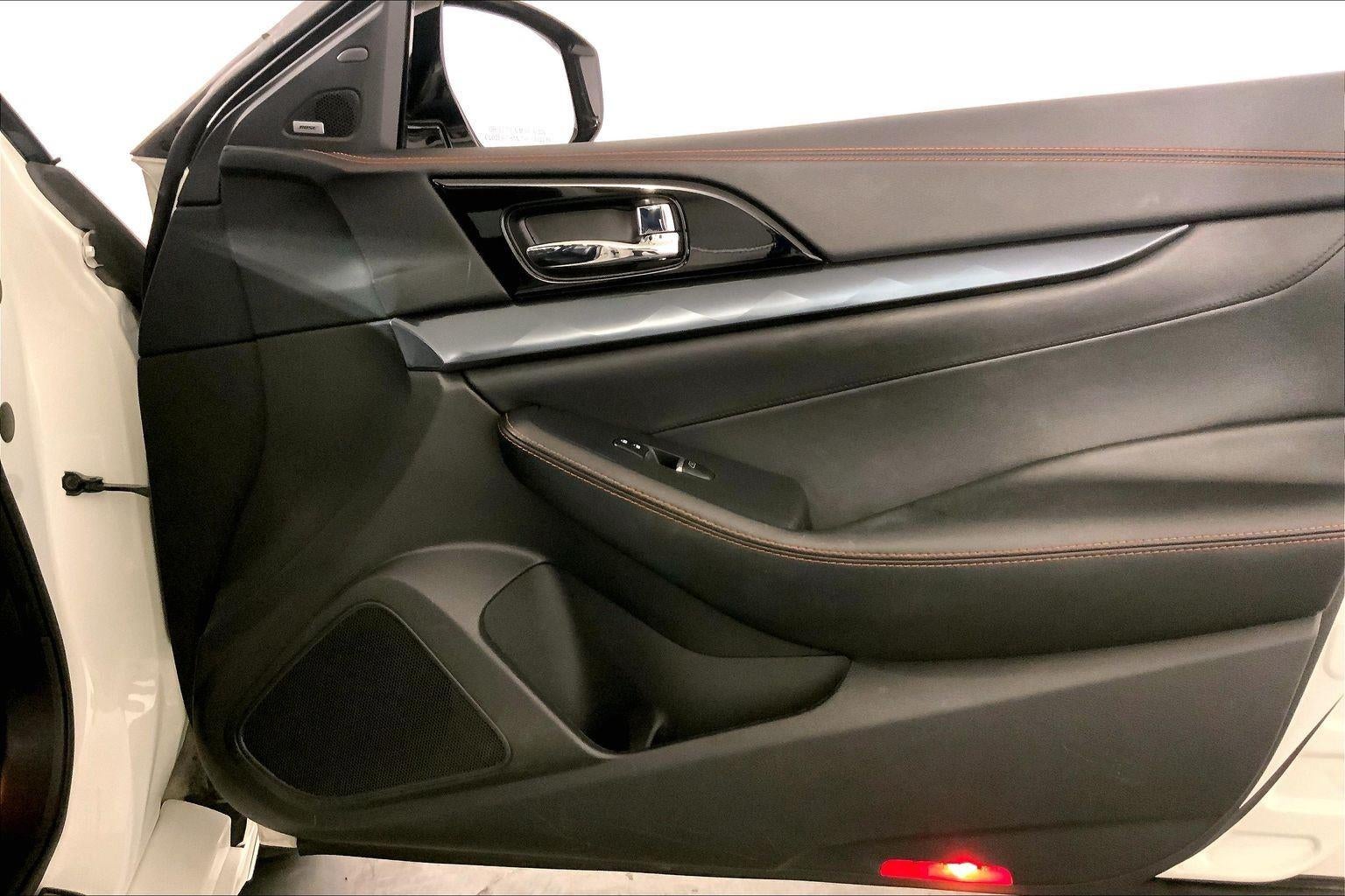 2023 Nissan Maxima SR