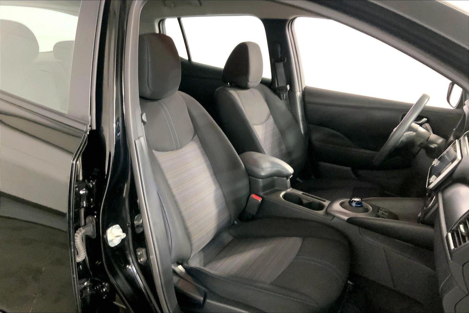 2023 Nissan LEAF S