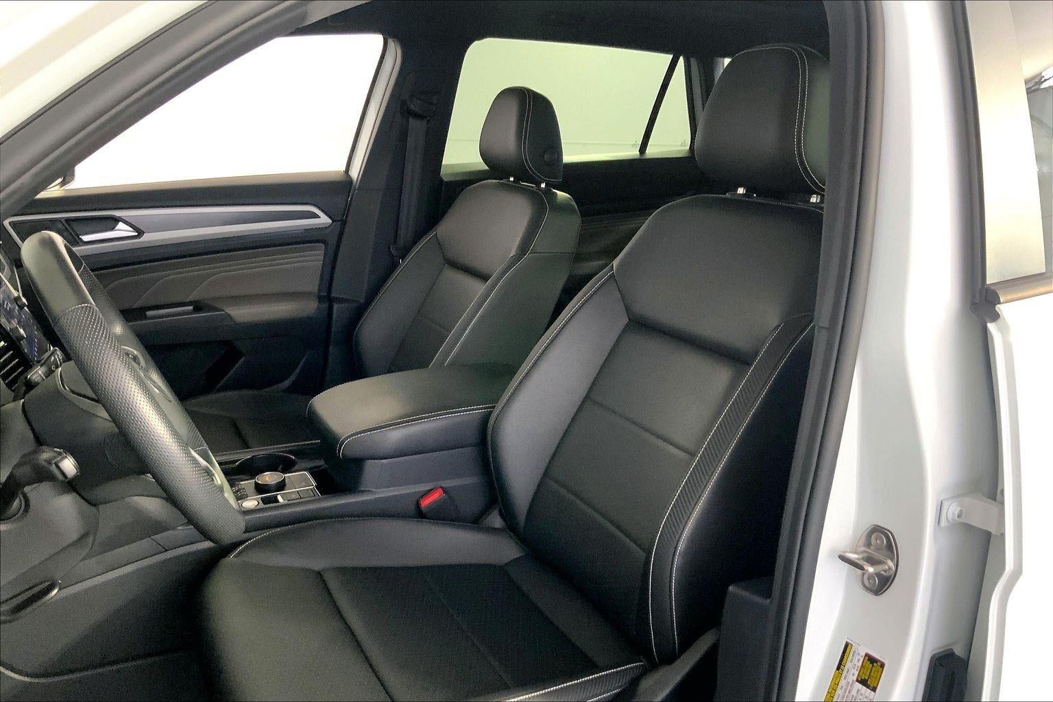 2023 Volkswagen Atlas Cross Sport 3.6L V6 SEL R-Line Black