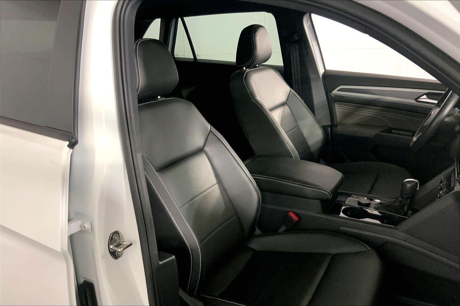 2023 Volkswagen Atlas Cross Sport 3.6L V6 SEL R-Line Black