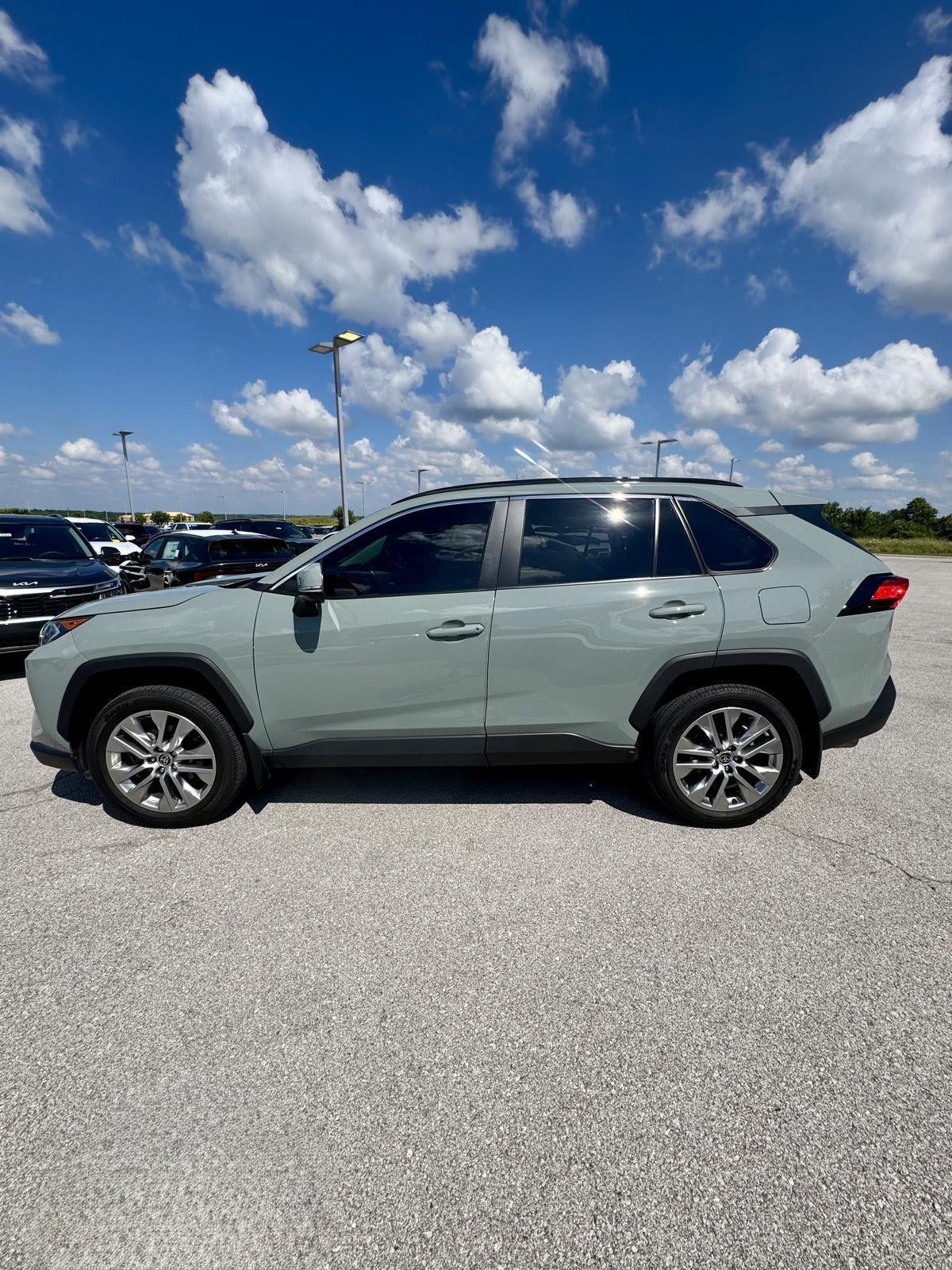 2021 Toyota RAV4 XLE Premium