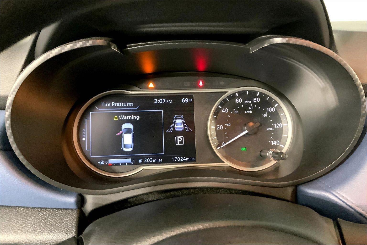 2025 Nissan Versa SV
