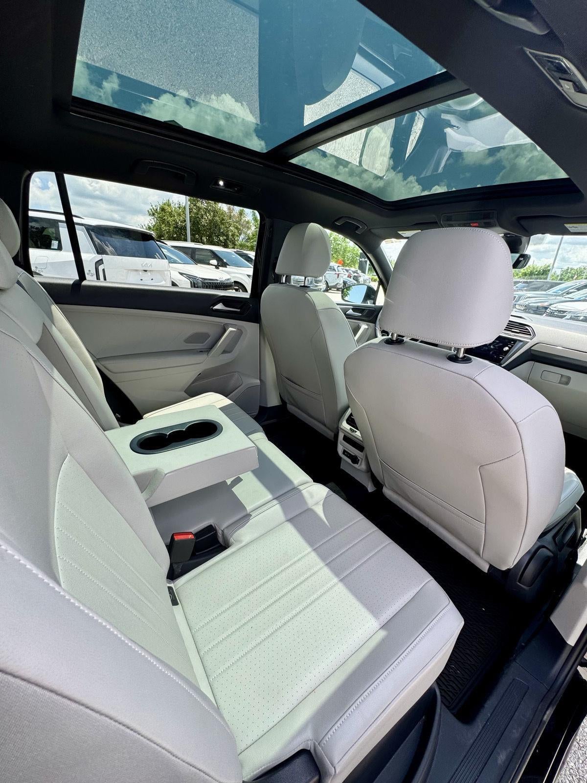 2024 Volkswagen Tiguan SE R-Line Black