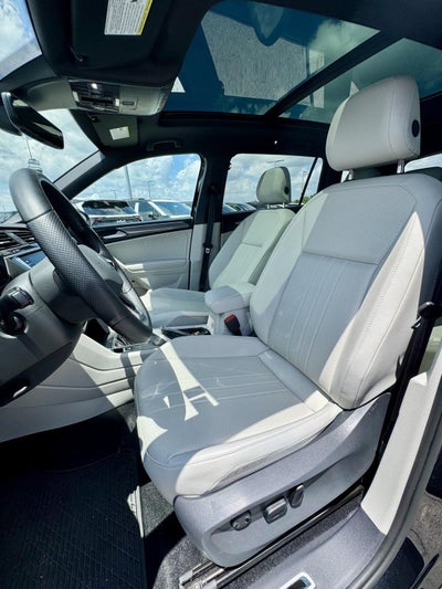 2024 Volkswagen Tiguan SE R-Line Black