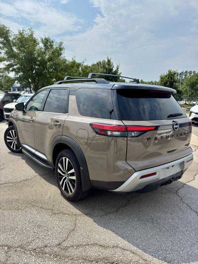 2024 Nissan Pathfinder Platinum