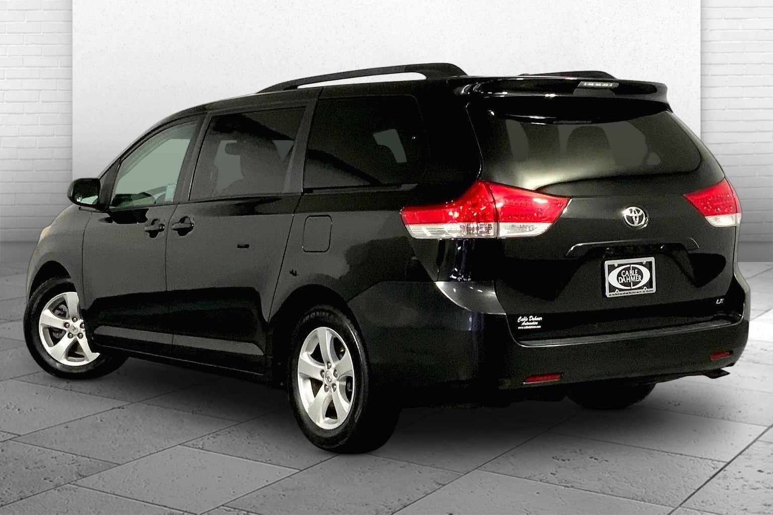 2014 Toyota Sienna LE AAS