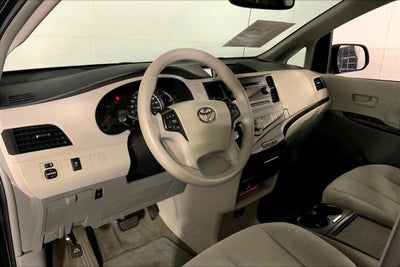 2014 Toyota Sienna LE AAS