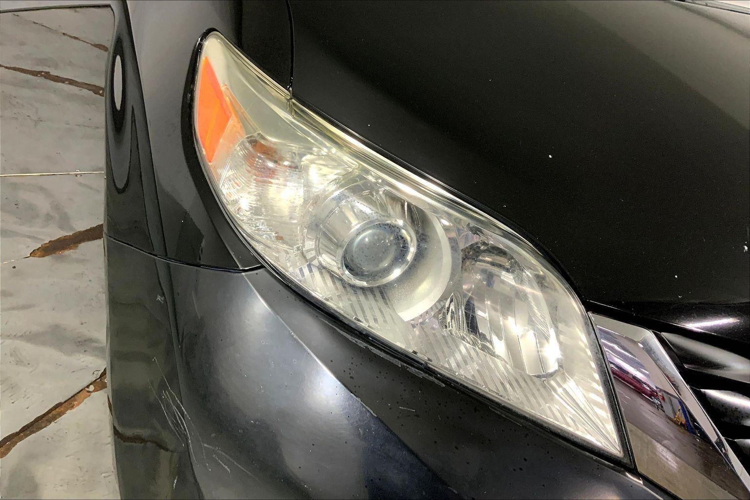 2014 Toyota Sienna LE AAS