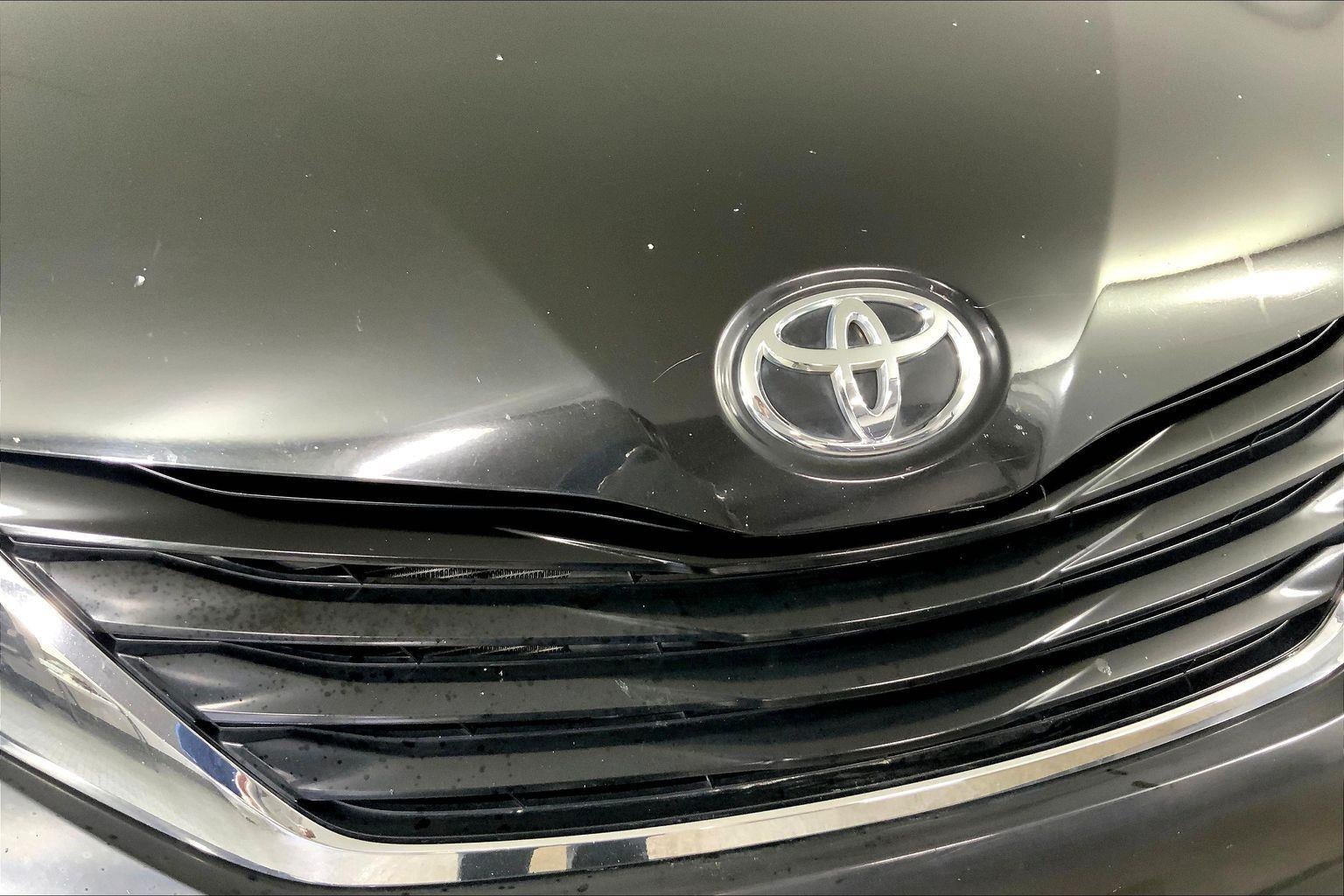 2014 Toyota Sienna LE AAS