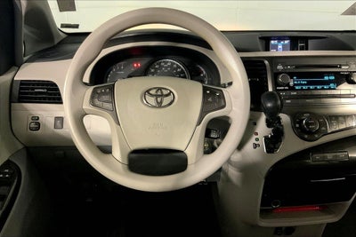 2014 Toyota Sienna LE AAS