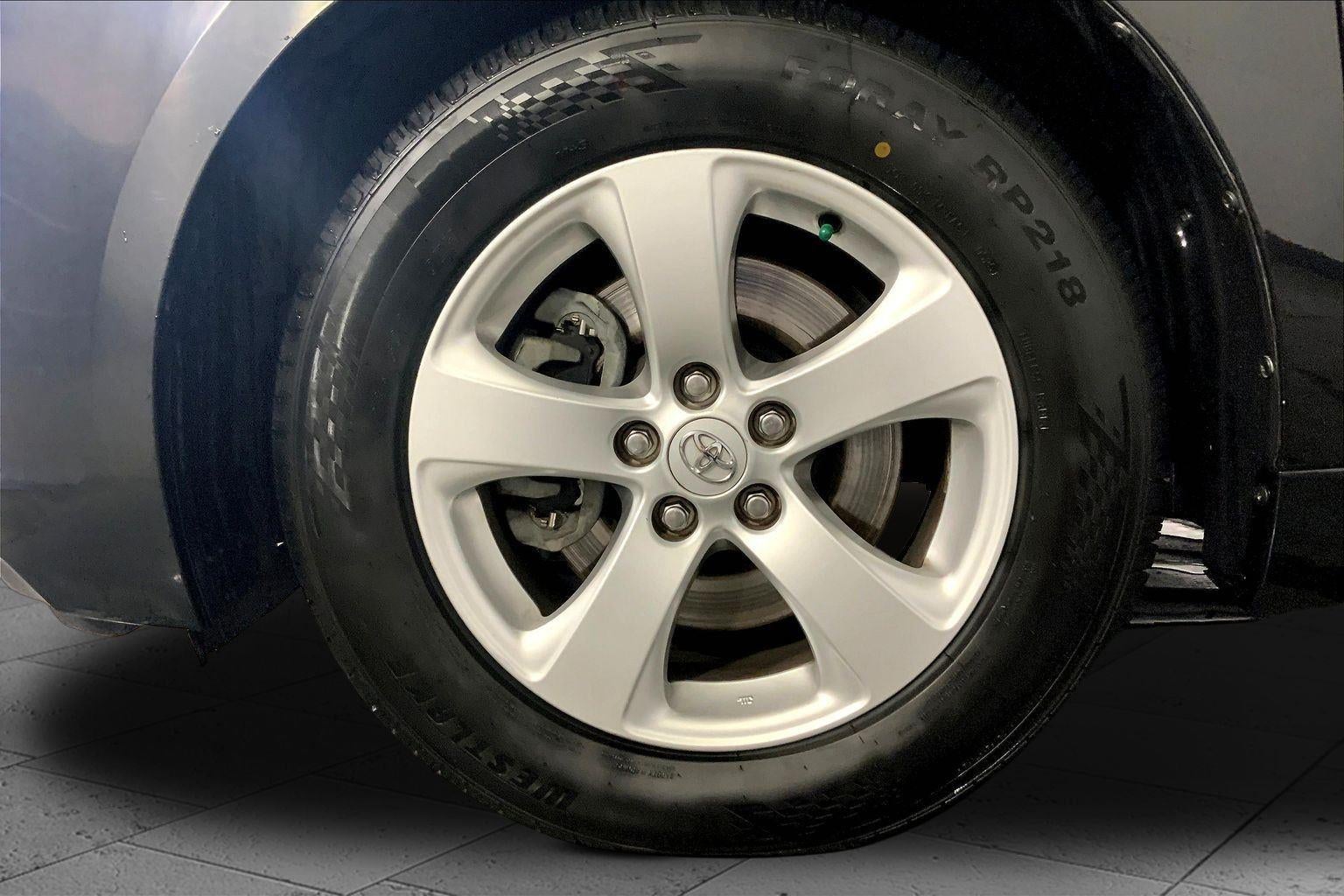 2014 Toyota Sienna LE AAS