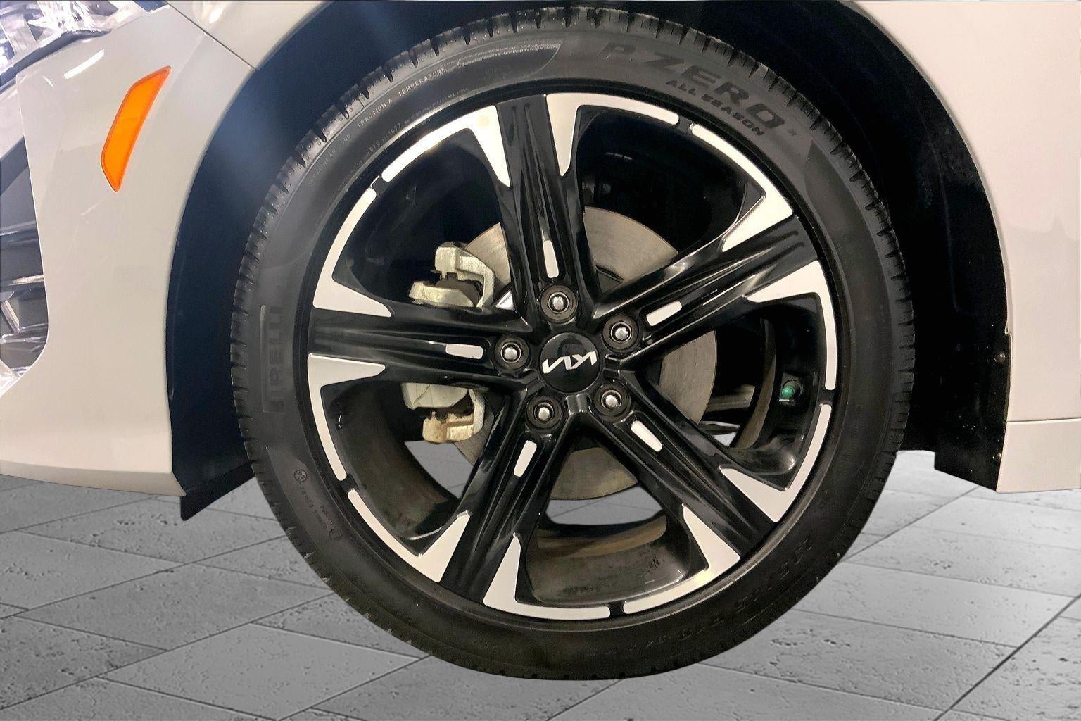 2024 Kia K5 GT-Line