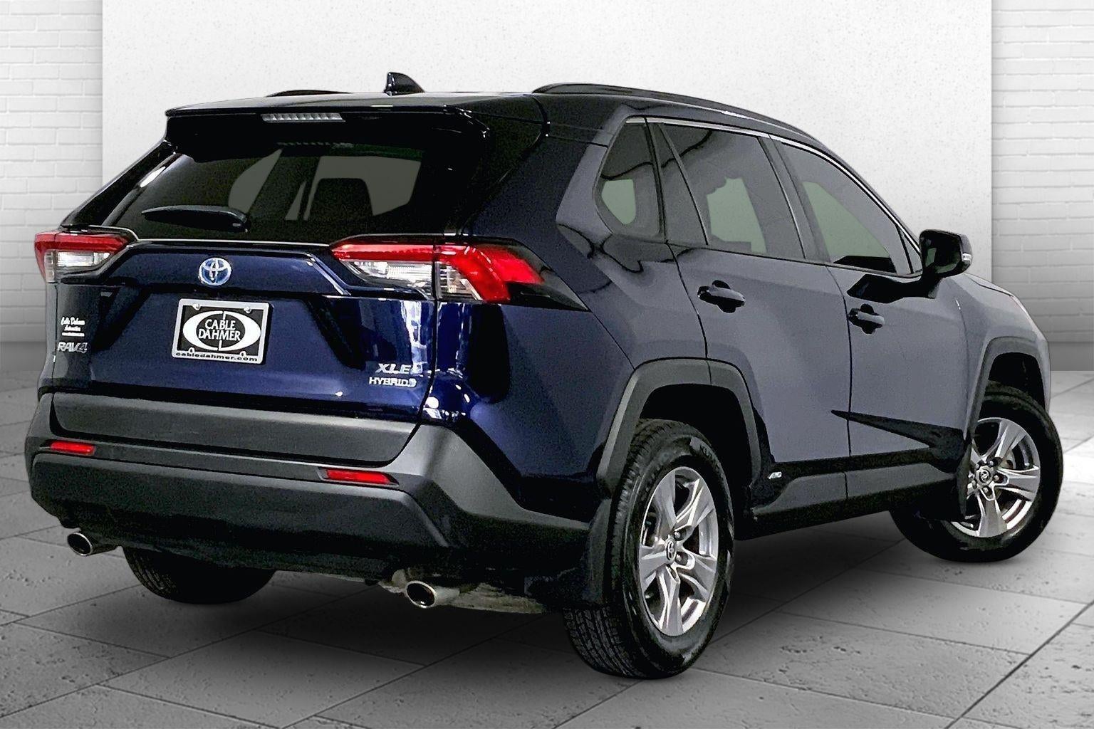 2022 Toyota RAV4 HYBRID XLE