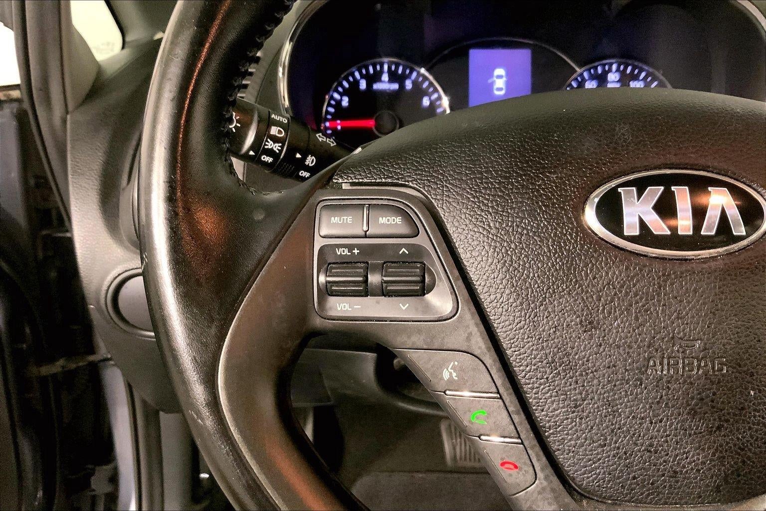2016 Kia Forte 5-Door EX