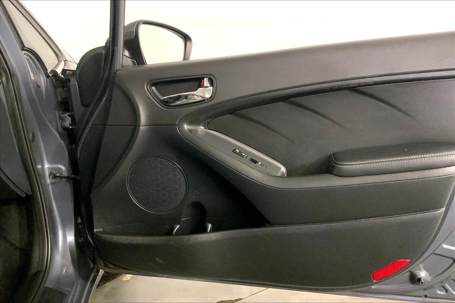 2016 Kia Forte 5-Door EX