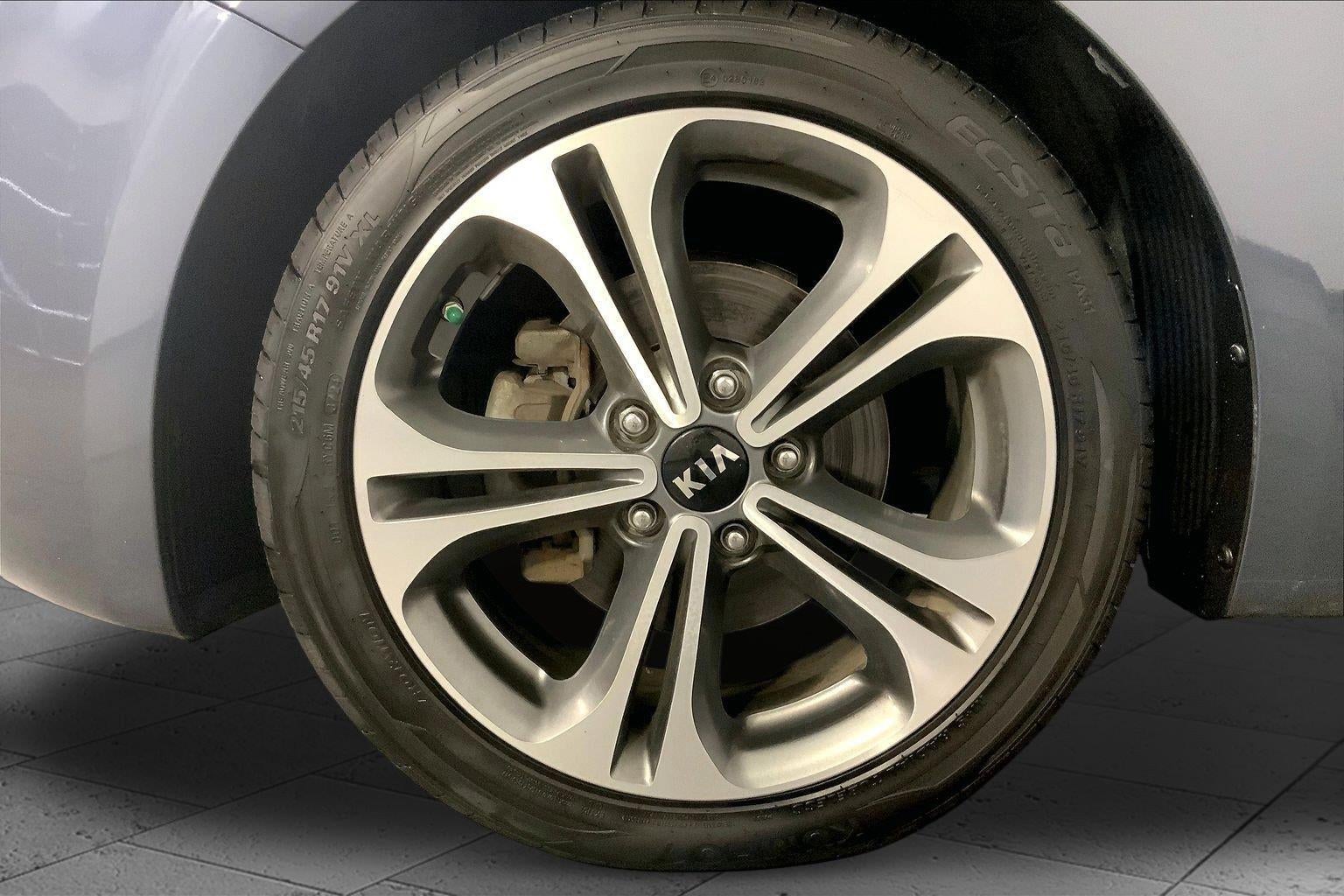 2016 Kia Forte 5-Door EX