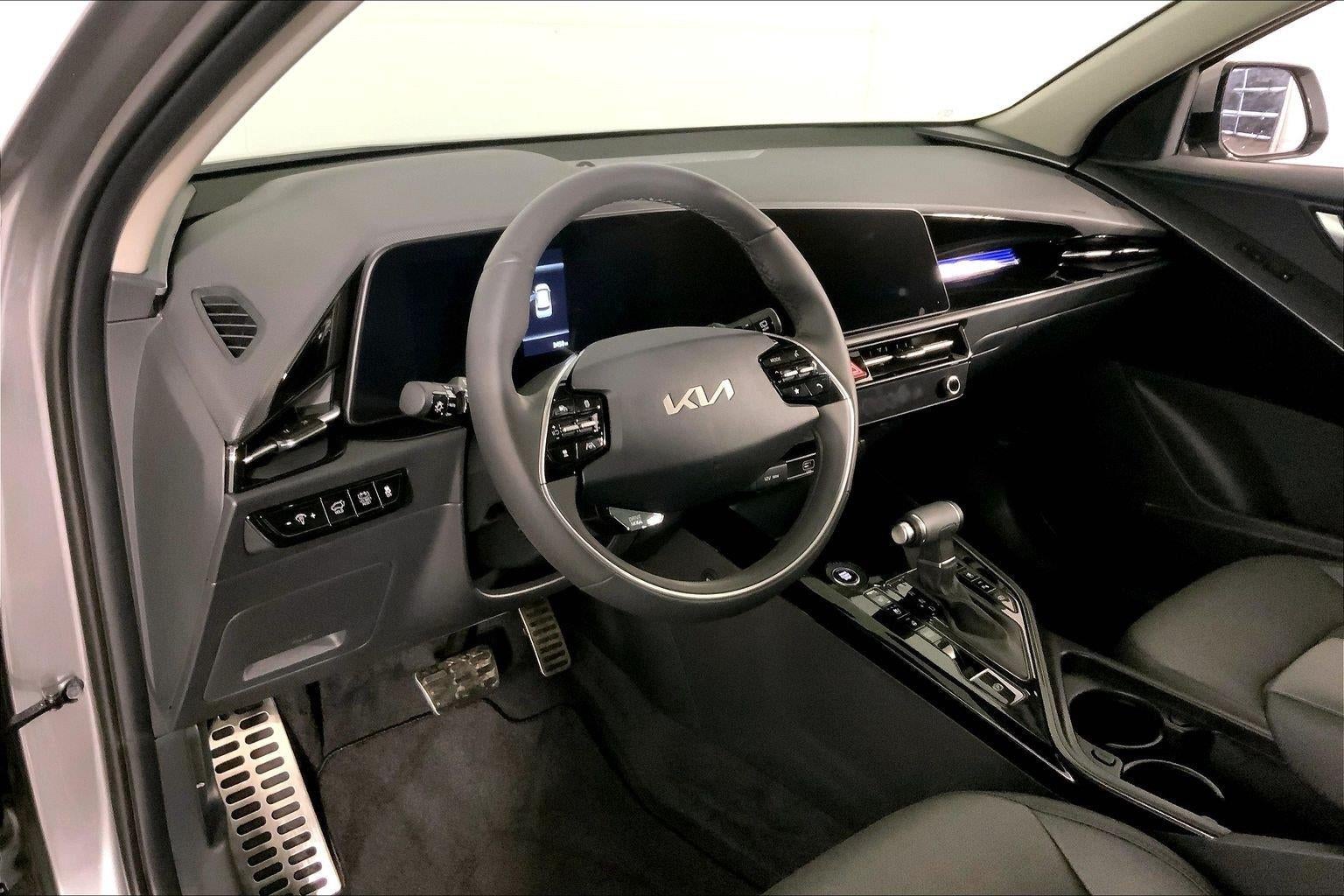 2025 Kia Niro SX Touring