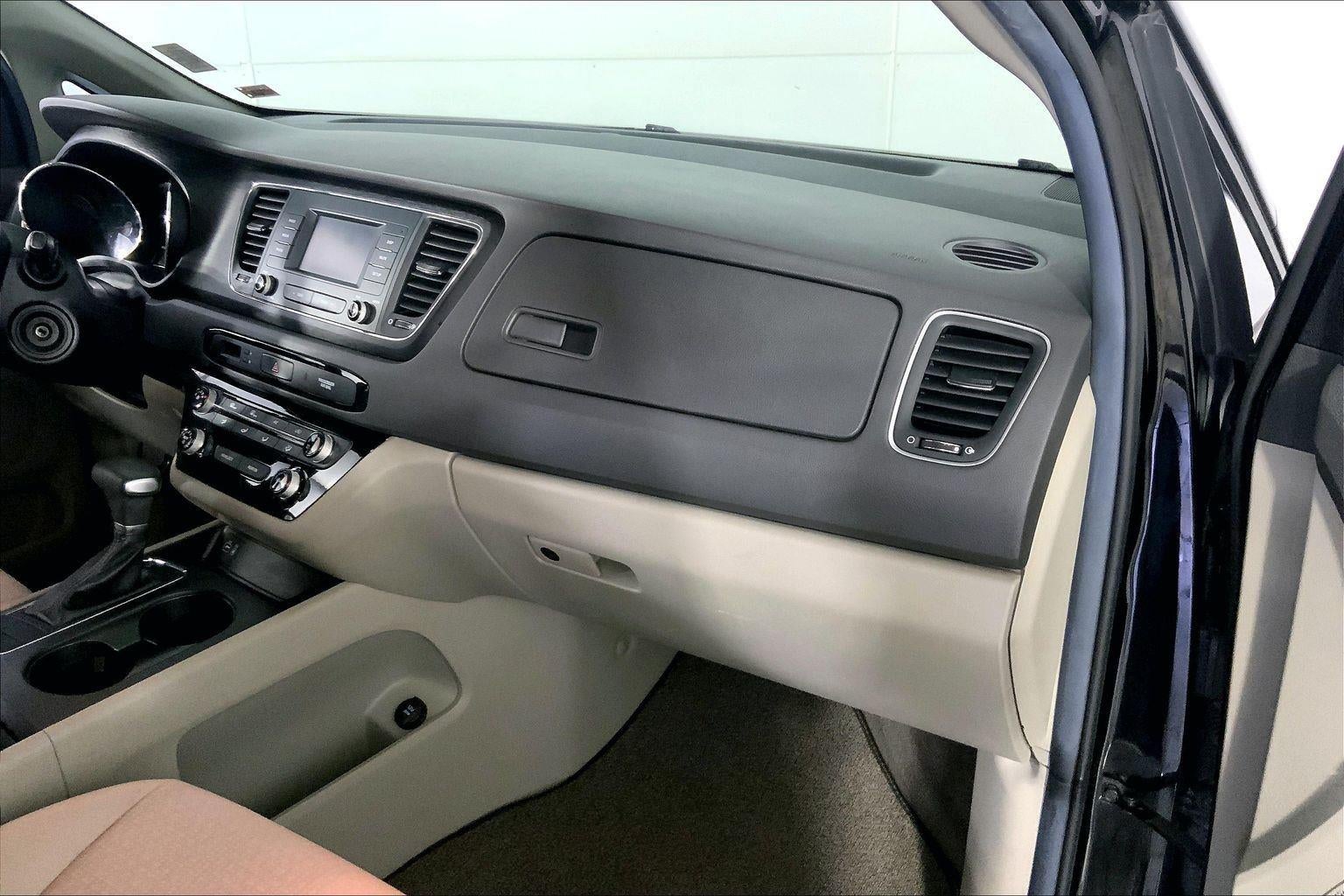 2017 Kia Sedona L