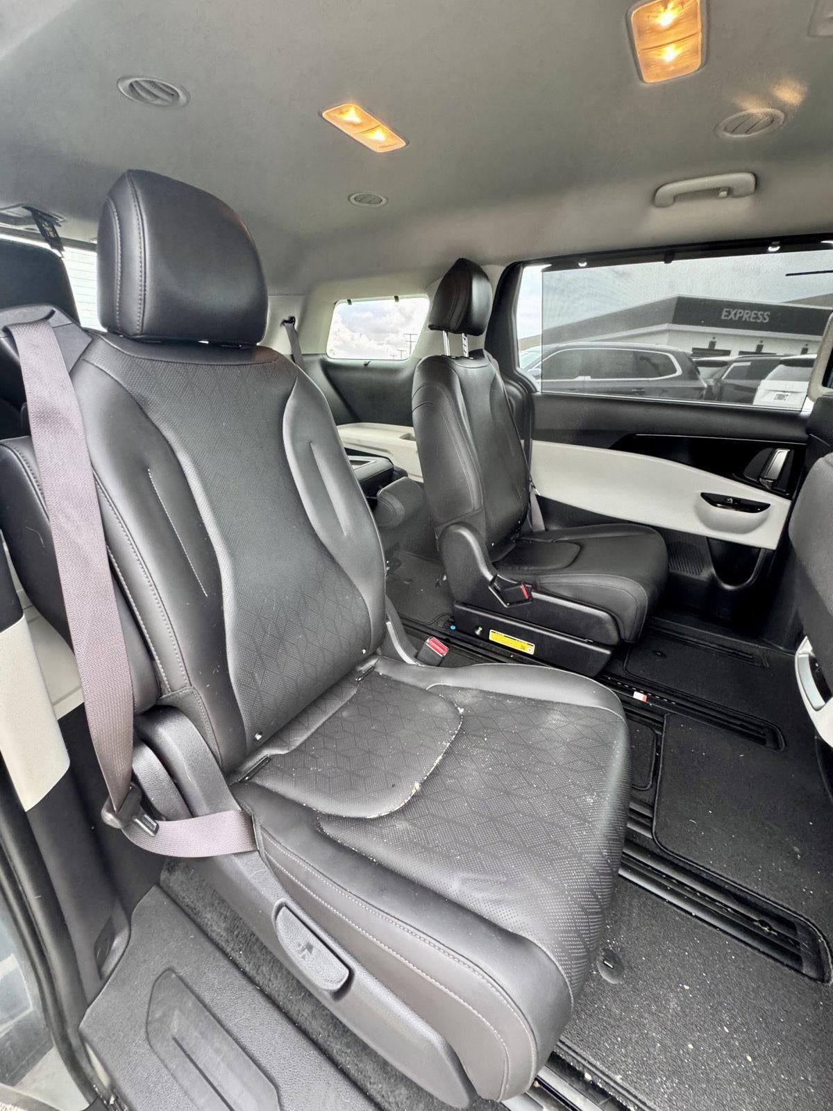 2024 Kia Carnival EX