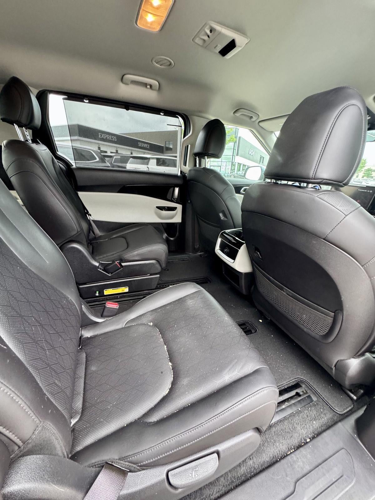 2024 Kia Carnival EX