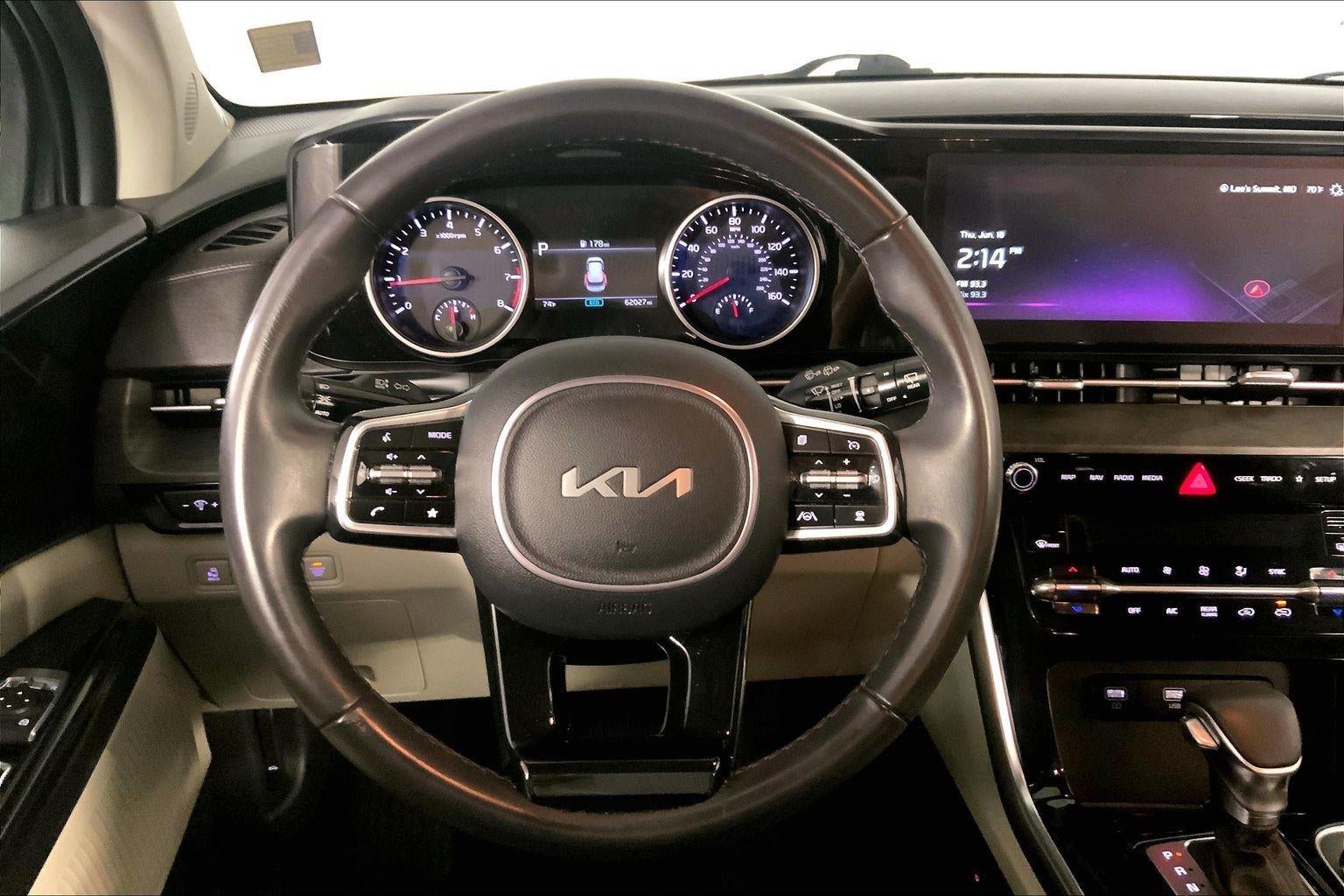 2024 Kia Carnival EX