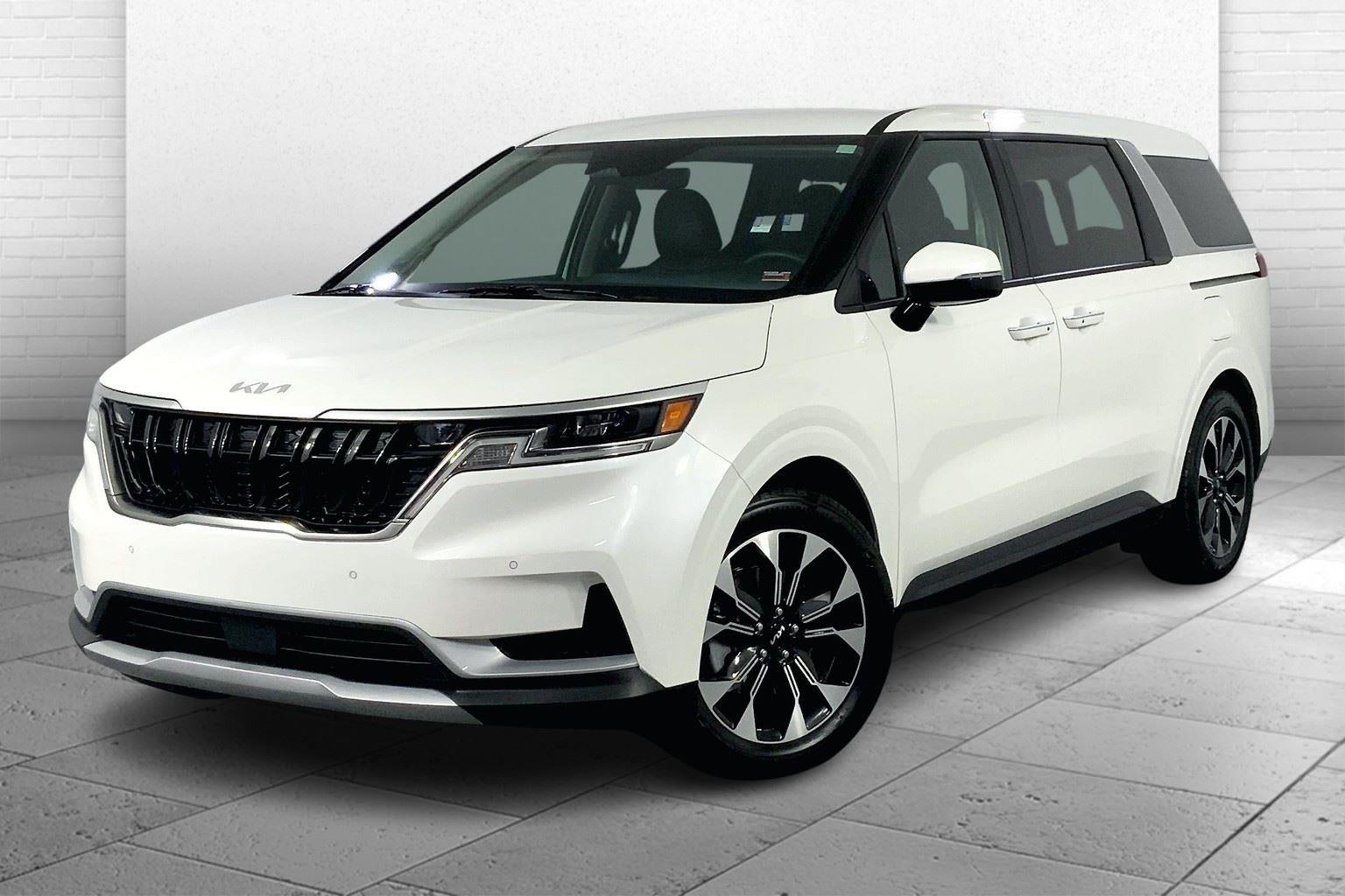 2023 Kia Carnival EX