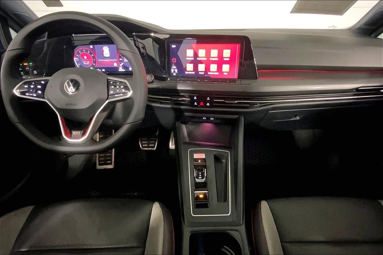 2022 Volkswagen Golf GTI SE