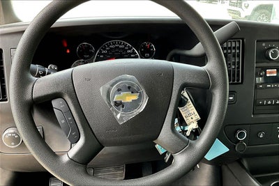 2025 Chevrolet Express Cutaway 3500 1WT