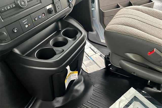2025 Chevrolet Express Cutaway 3500 1WT