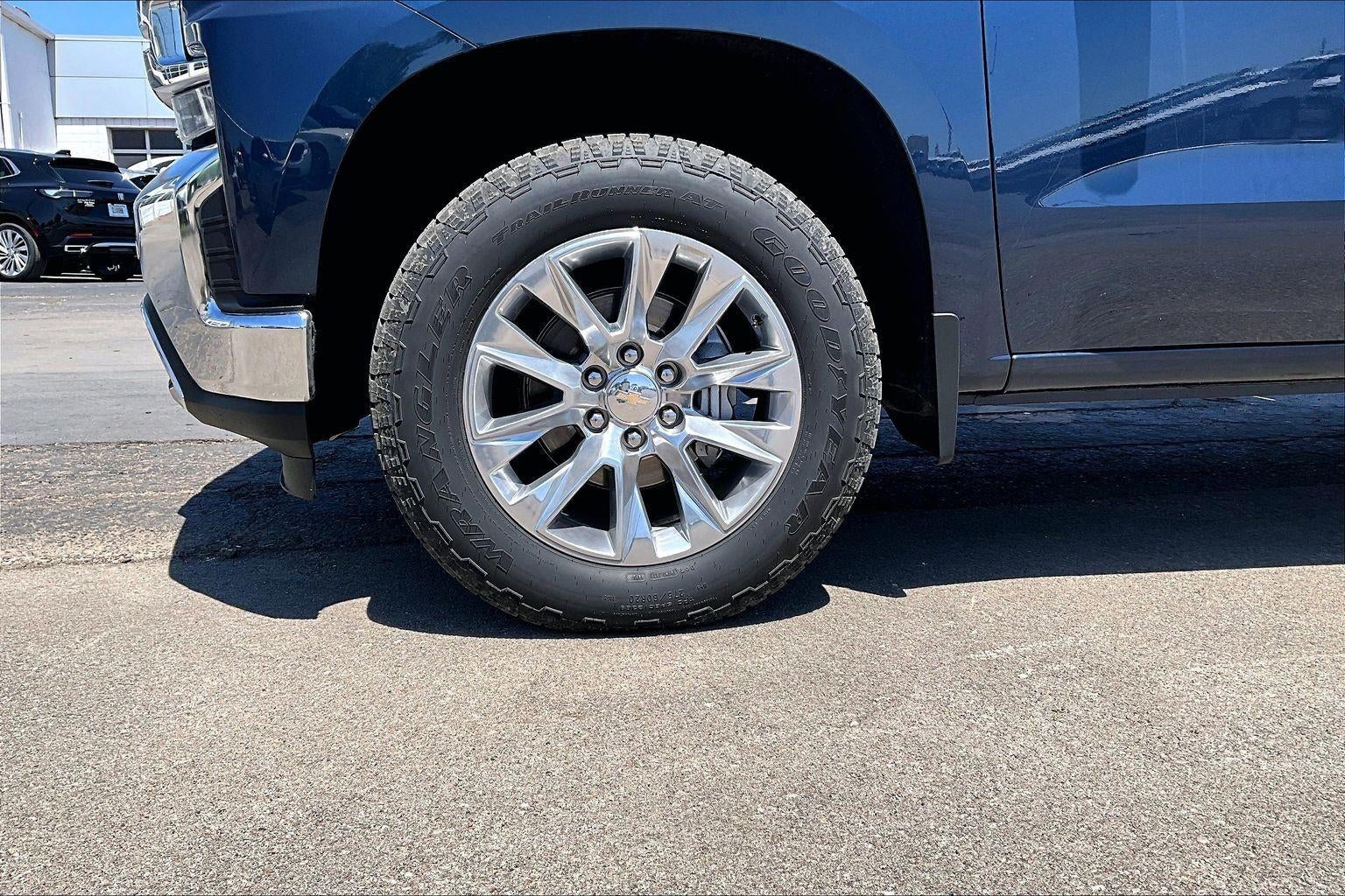 Used 2022 Chevrolet Silverado 1500 Limited LTZ with VIN 1GCUYGEL9NZ226739 for sale in Kansas City