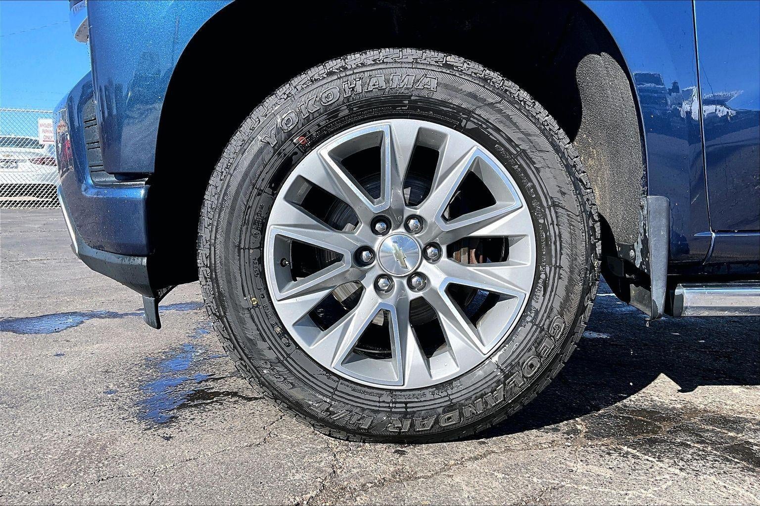 Used 2020 Chevrolet Silverado 1500 High Country with VIN 1GCUYHEL0LZ248342 for sale in Kansas City