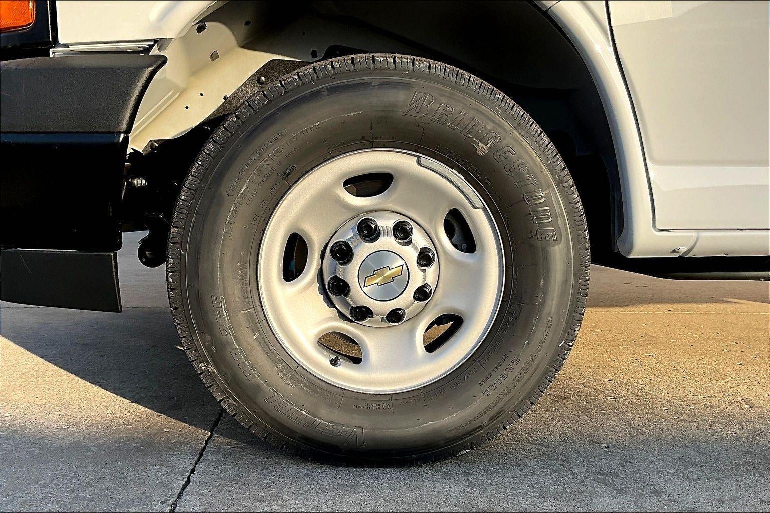 2025 Chevrolet Express Cargo 2500 WT