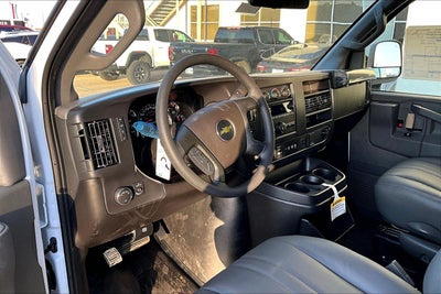 2025 Chevrolet Express Cargo 2500 WT