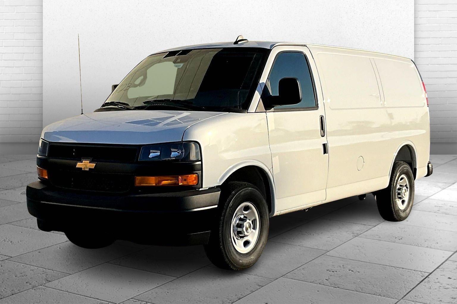 2025 Chevrolet Express Cargo 2500 WT