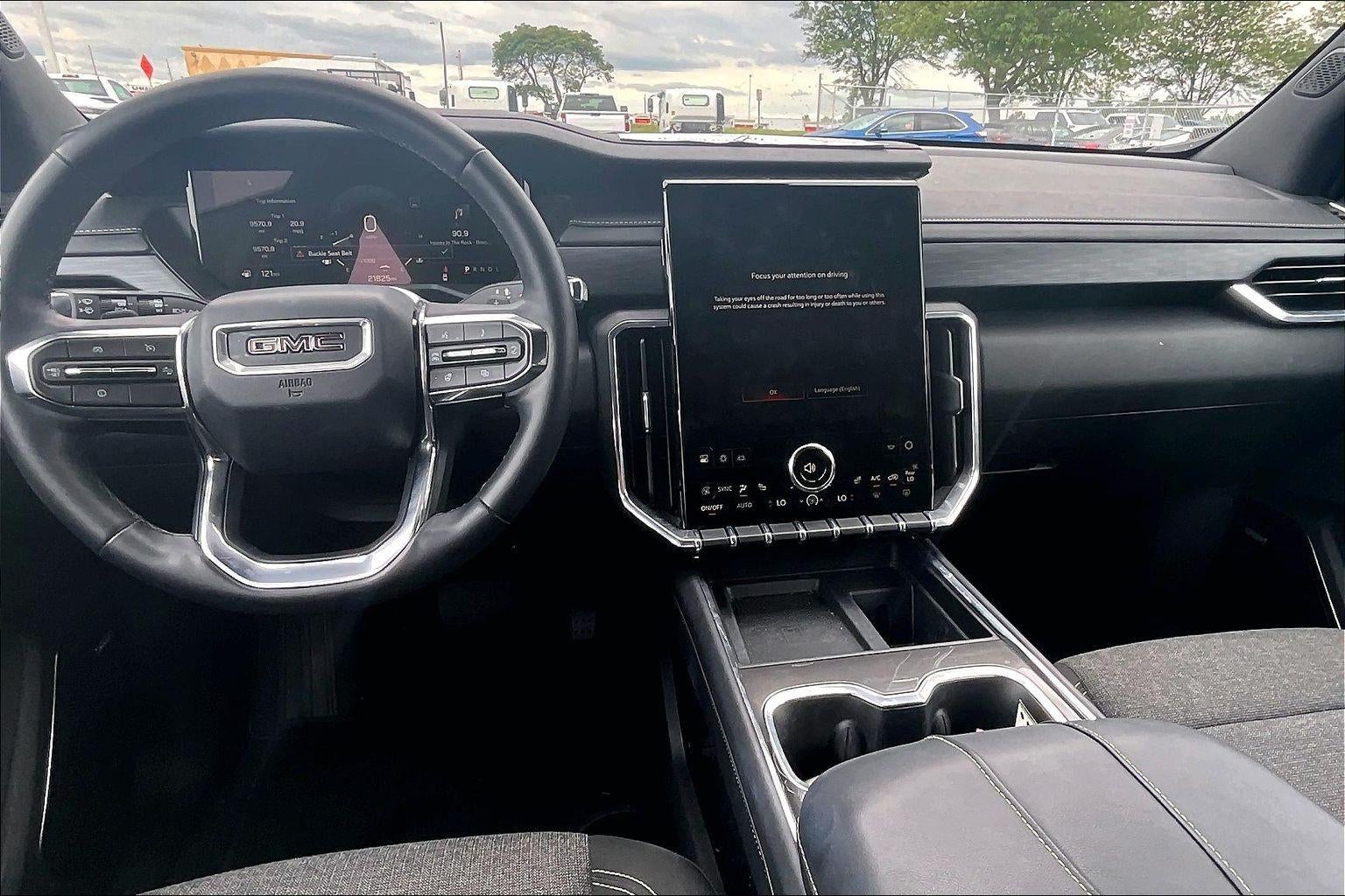 2025 GMC Acadia Elevation