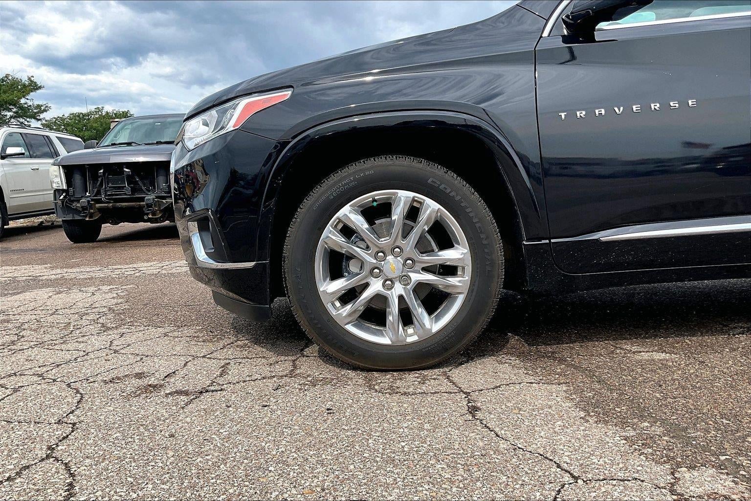 Used 2020 Chevrolet Traverse High Country with VIN 1GNERNKW1LJ170853 for sale in Kansas City